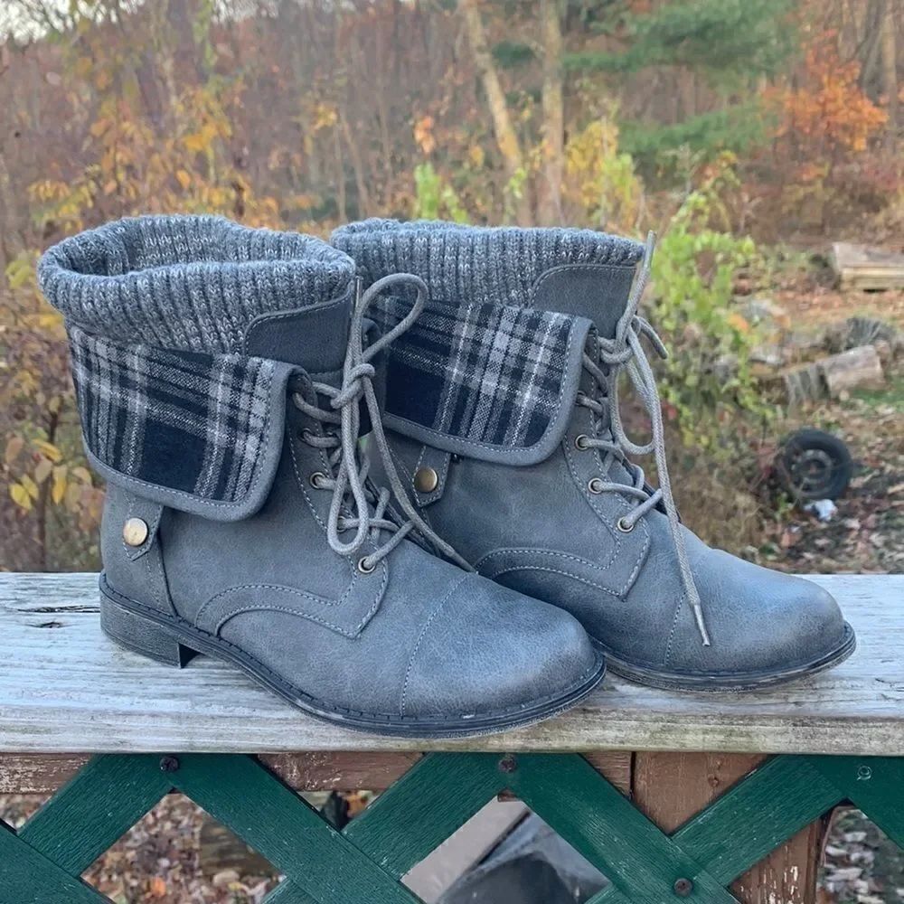Just fab Sweater Trim Gray Boots Sz 6